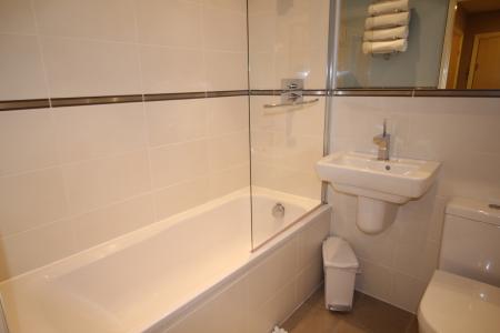 2 bedroom Apartment to let in Pineview Gardens, Derby, DE23