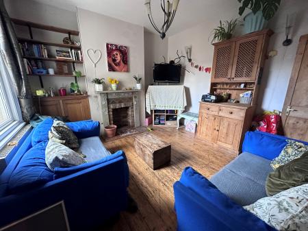 2 bedroom Terraced House to let in Longford Street, Derby, DE22