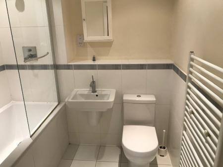 2 bedroom Apartment to let in Pineview Gardens, Derby, Littleover, DE23