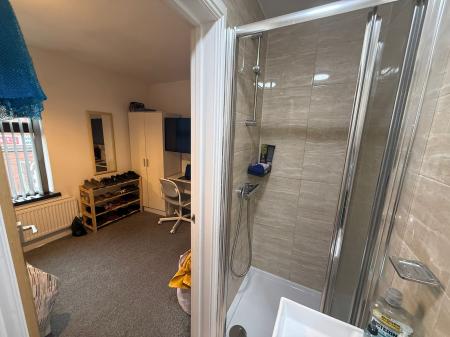 5 bedroom Terraced House to let in Wild Street, Derby, DE1