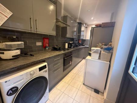 5 bedroom Terraced House to let in Wild Street, Derby, DE1