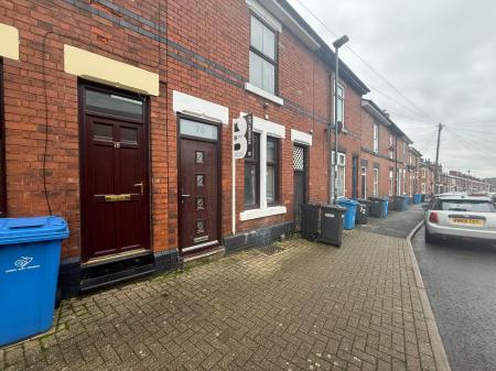 1 bedroom Terraced House to let in Room 1-5