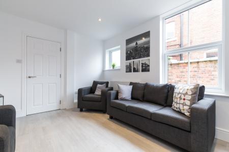5 bedroom Terraced House to let in Broadway