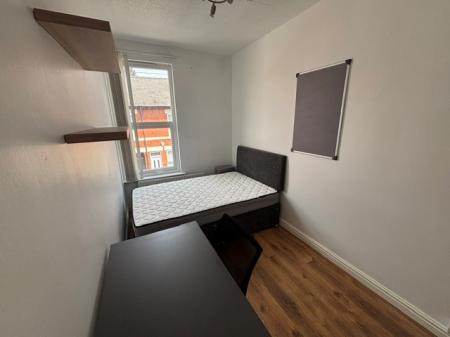 5 bedroom Terraced House for sale in Manchester Street, Derby, DE22