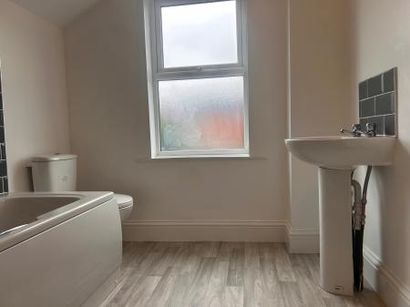 2 bedroom House to let in Commerce Street, Alvaston, DE24