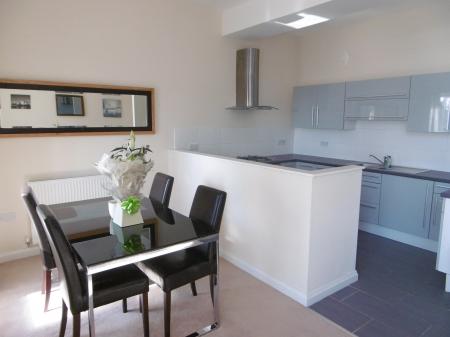 2 bedroom Apartment to let in Pineview Gardens, Derby, DE23