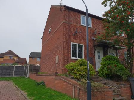 2 bedroom House to let in Solway Close, Derby, Oakwood, DE21