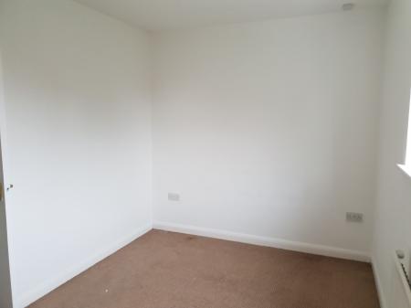 2 bedroom House to let in Solway Close, Derby, Oakwood, DE21