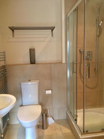 2 bedroom Apartment to let in Pineview Gardens, Derby, Littleover, DE23