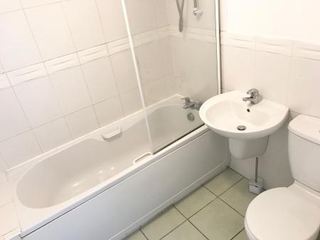 2 bedroom Apartment to let in 72 Great Northern Road, Derby, DE1
