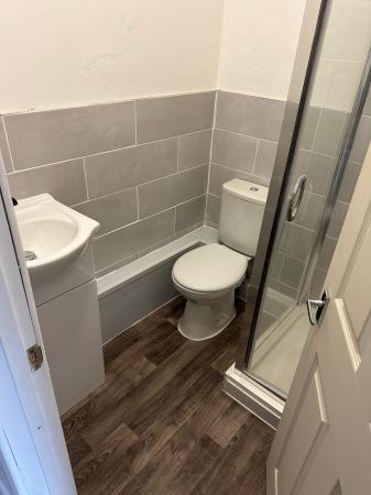 1 bedroom House share to let in Room 2