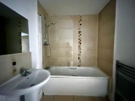 2 bedroom Flat to let in Parliament Street, Derby, DE22