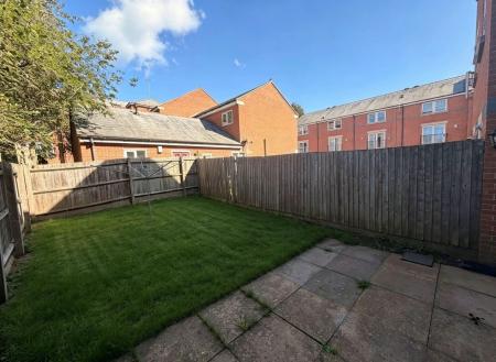 3 bedroom Town house for sale in Roman Road, Derby, Chester Green, DE1