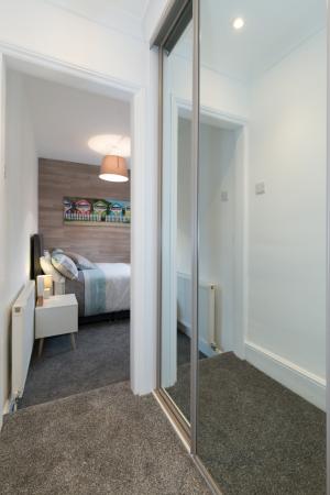 1 bedroom House share to let in Stepping Lane
