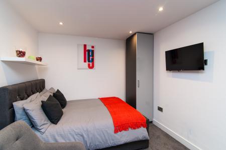 1 bedroom Studio flat to let in Charnwood Street, Derby, DE1