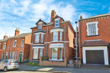 6 bedroom House to let in Bass Street, Derby, City Centre, DE22