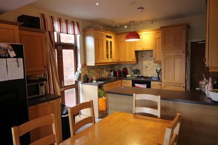 6 bedroom House to let in Bass Street, Derby, City Centre, DE22