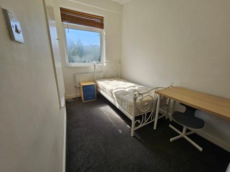 5 bedroom Terraced House to let in Bishops Rise, Hatfield, AL10