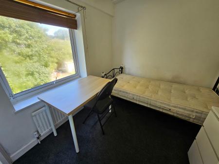 5 bedroom Terraced House to let in Bishops Rise, Hatfield, AL10