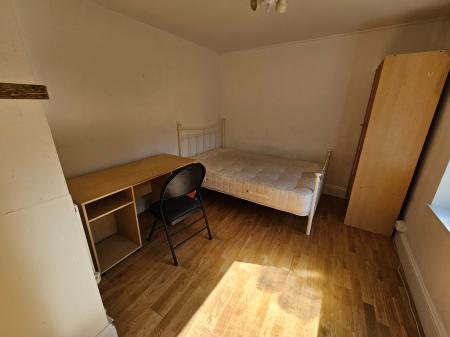 5 bedroom Terraced House to let in Bishops Rise, Hatfield, AL10