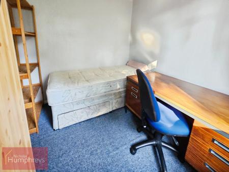 5 bedroom Terraced House to let in Cherry Way, Hatfield, AL10