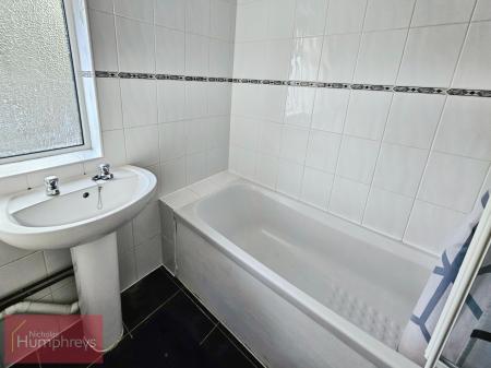 5 bedroom Terraced House to let in Cherry Way, Hatfield, AL10