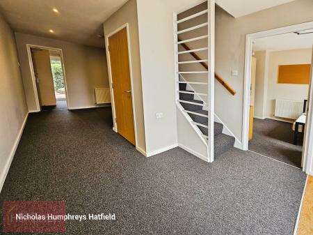 5 bedroom House share to let in Cherry Way, Hatfield, AL10