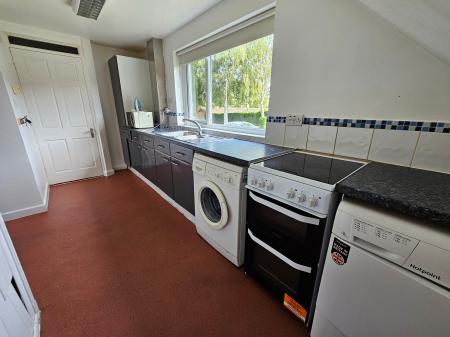 5 bedroom Terraced House to let in Cheviots, Hatfield, AL10