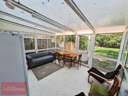 1 bedroom Terraced House to let in Chilterns, Hatfield, AL10