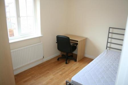 4 bedroom Terraced House to let in Cunningham Avenue, Hatfield, AL10