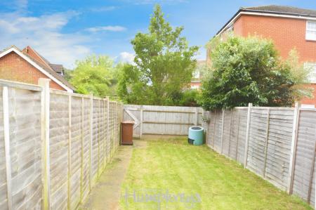 5 bedroom Terraced House to let in Cunningham Avenue, Hatfield, AL10