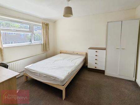 4 bedroom House share to let in Deerswood Avenue, Hatfield, AL10
