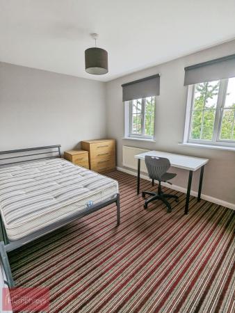 5 bedroom Terraced House to let in Dragon Road, Hatfield, AL10