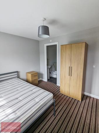 5 bedroom Terraced House to let in Dragon Road, Hatfield, AL10