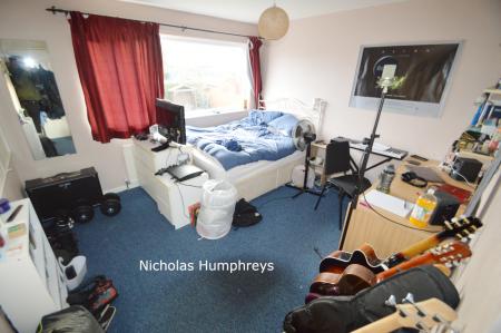 4 bedroom Terraced House to let in Heron Way, Hatfield, AL10