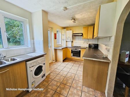 High Dells, Hatfield, AL10