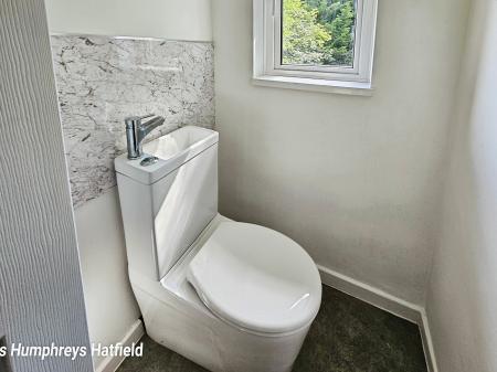 5 bedroom Terraced House to let in High Dells, Hatfield, AL10