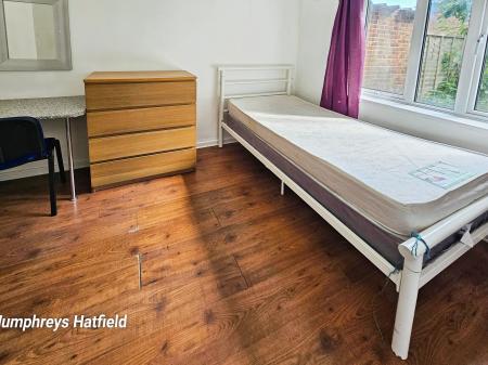 5 bedroom Terraced House to let in High Dells, Hatfield, AL10