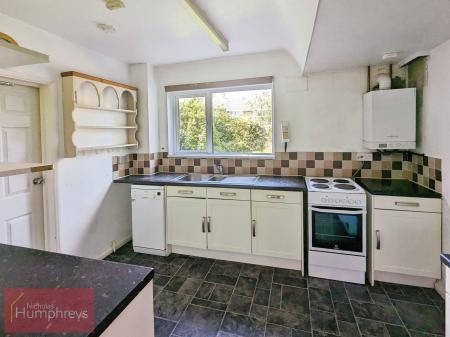 6 bedroom Terraced House to let in Meadow Croft, Hatfield, AL10