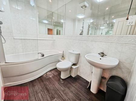 5 bedroom House share to let in Mosquito Way, Hatfield, AL10