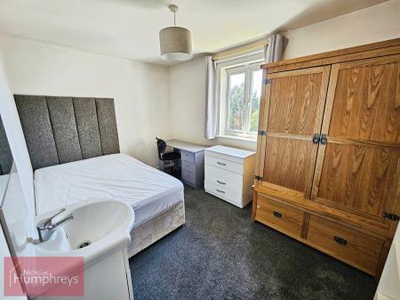 5 bedroom House share to let in Mosquito Way, Hatfield, AL10