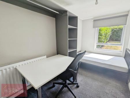 5 bedroom Terraced House to let in Stockbreach Close, Hatfield, AL10