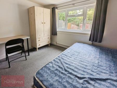 4 bedroom Terraced House to let in Willow Way, Hatfield, AL10