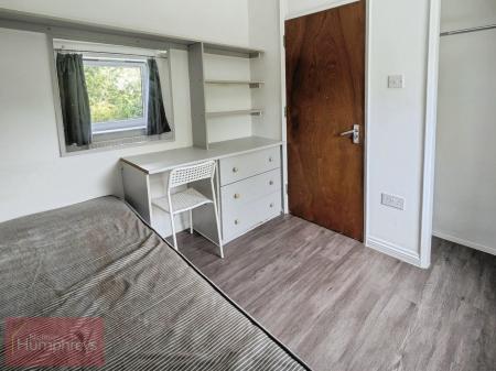 4 bedroom Terraced House to let in Willow Way, Hatfield, AL10