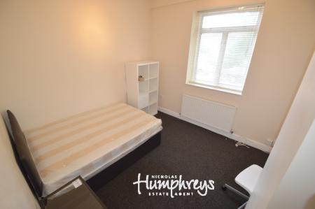 5 bedroom Terraced House to let in Willow Way, Hatfield, AL10