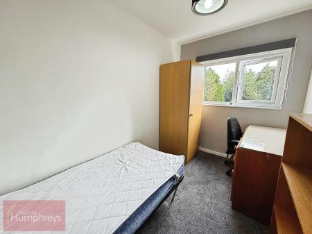4 bedroom Terraced House to let in Woods Avenue, Hatfield, AL10