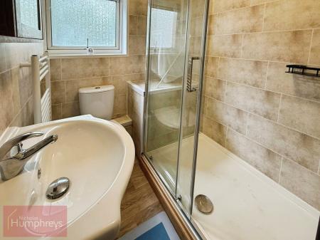 4 bedroom Terraced House to let in Woods Avenue, Hatfield, AL10