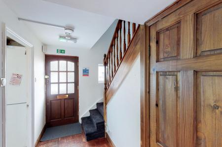 4 bedroom Flat to let in Briars Wood, Hatfield, AL10