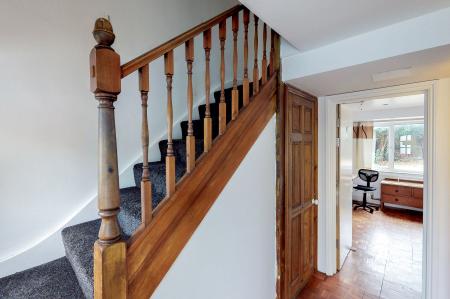 4 bedroom Flat to let in Briars Wood, Hatfield, AL10