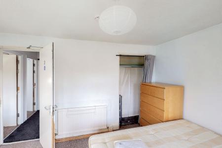 4 bedroom Flat to let in Briars Wood, Hatfield, AL10